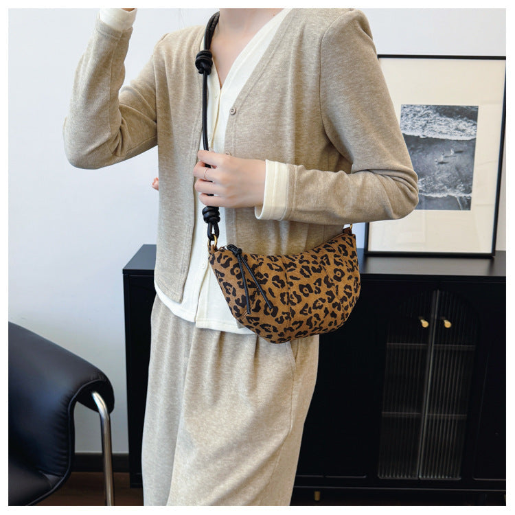 2025 Fall-Winter New Designer Croissant Bag: Women's Casual Underarm & Crossbody Dumpling Purse - Versatile Mini Bag for Daily Commute and Leisure