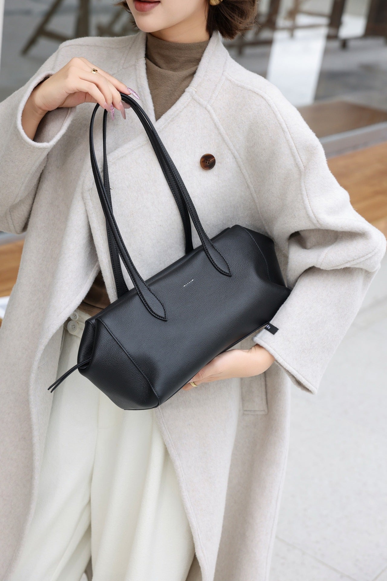 Korean Minimalist Full-Grain Leather Bag: Structured Underarm Tote & Boston Style Bag for Women – Versatile Top-Handle & Shoulder Work Bag