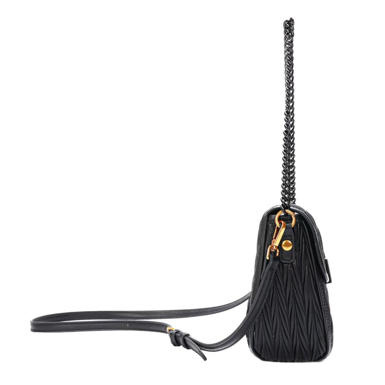 2025 New Fashionable Versatile Folding Shoulder Underarm Bag Simple and Versatile Designer Style Chain Bag Cross border Style