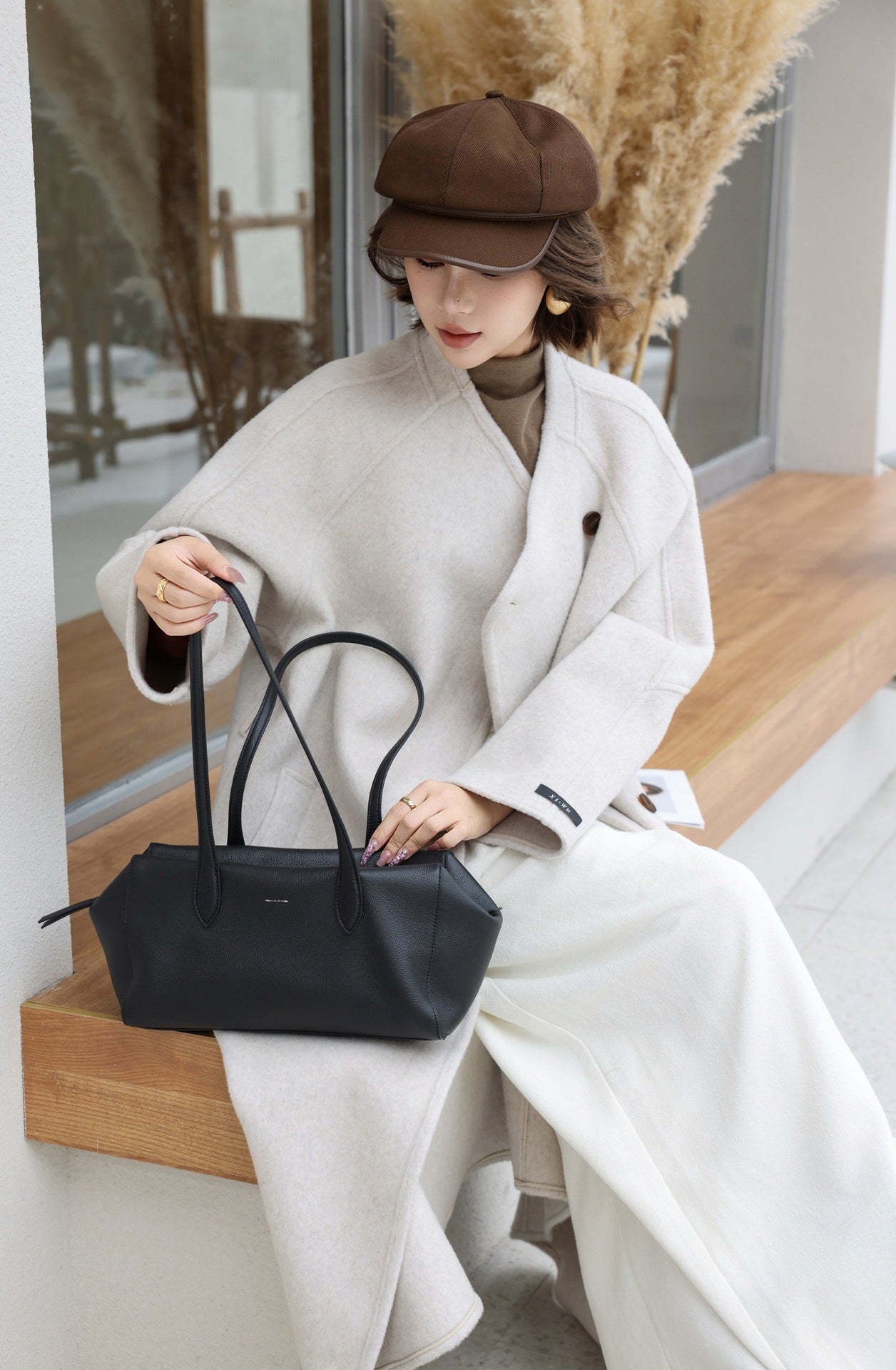 Korean Minimalist Full-Grain Leather Bag: Structured Underarm Tote & Boston Style Bag for Women – Versatile Top-Handle & Shoulder Work Bag