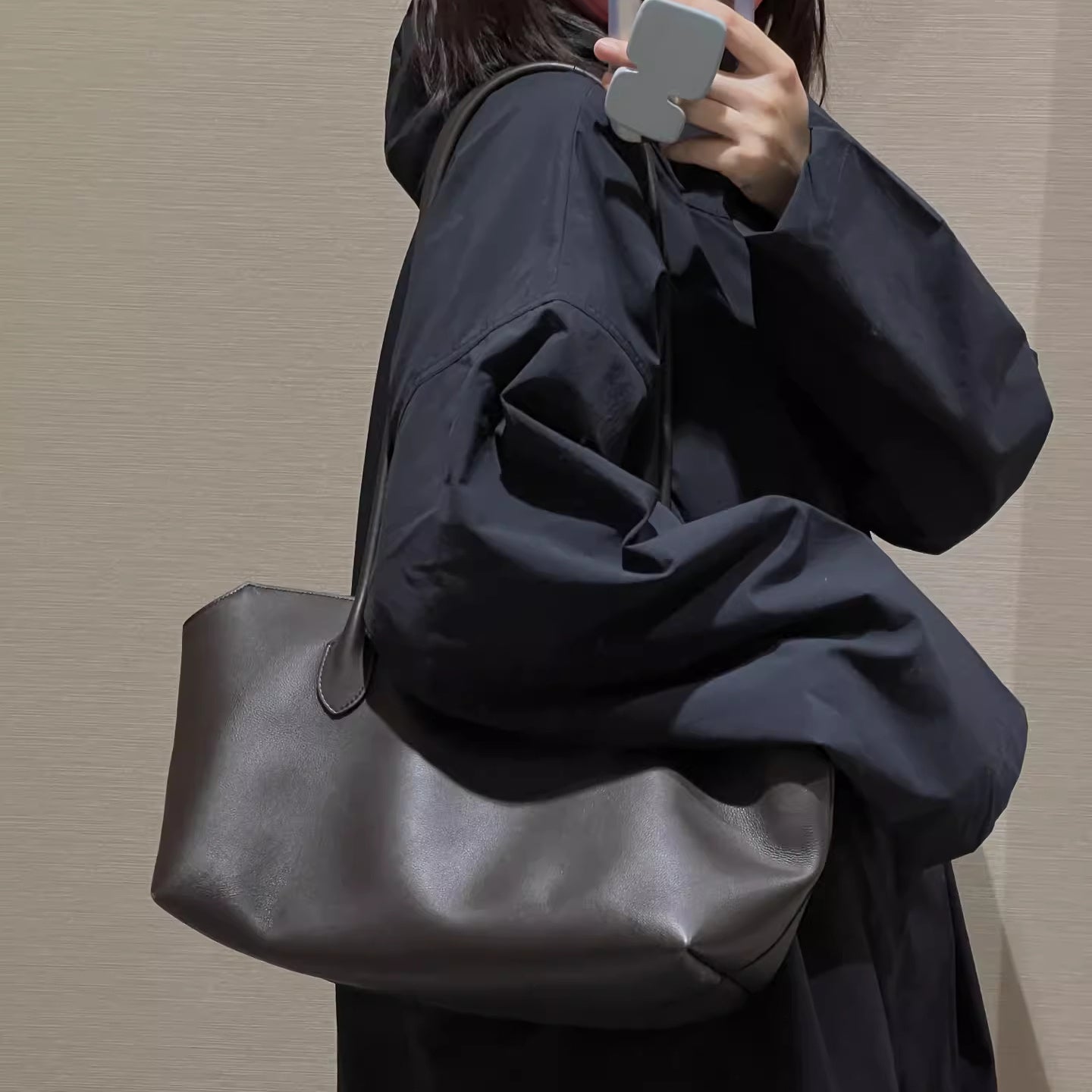 Row Minimalist Genuine Leather Tote Bag: Premium Large Capacity Work Bag with Top Handle & Detachable Shoulder Strap