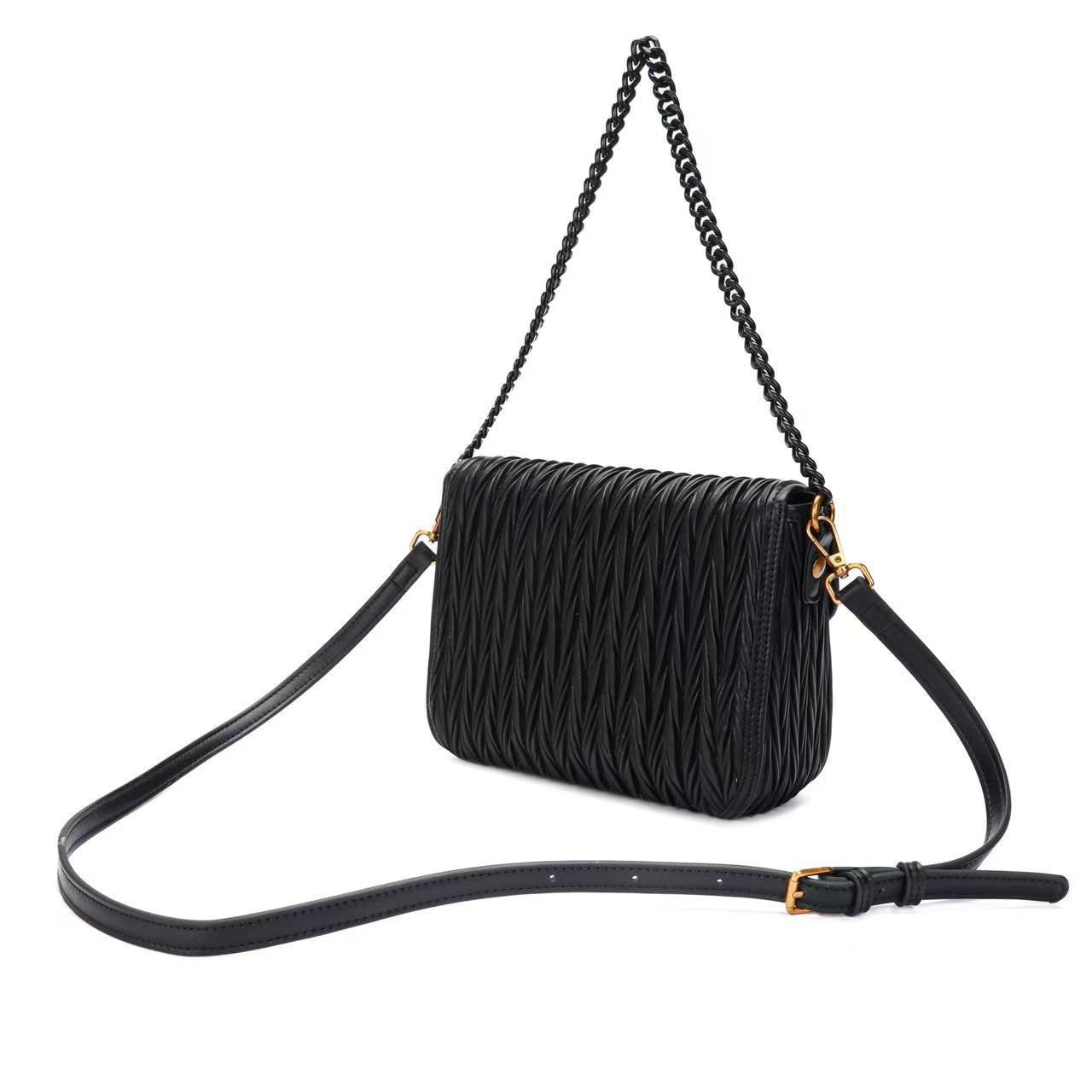 2025 New Fashionable Versatile Folding Shoulder Underarm Bag Simple and Versatile Designer Style Chain Bag Cross border Style